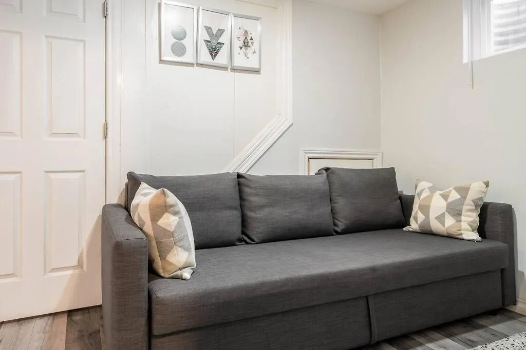 Cozy Nest Basement Unit Apartment Hamilton