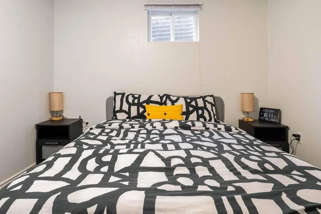 Cozy Nest Basement Unit Apartment Hamilton
