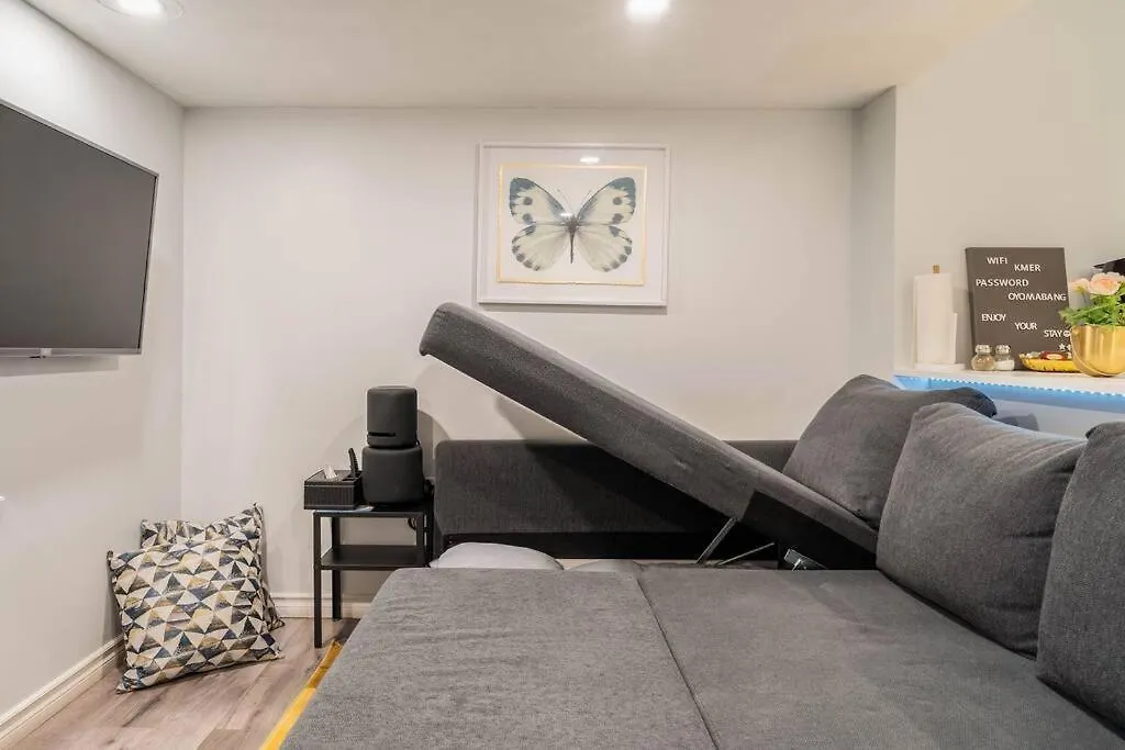 Cozy Nest Basement Unit Apartment Hamilton