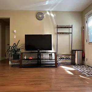  Holiday home Separate Entry Sweet Canada